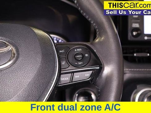 Used 2020 Toyota RAV4 XLE Premium image 13