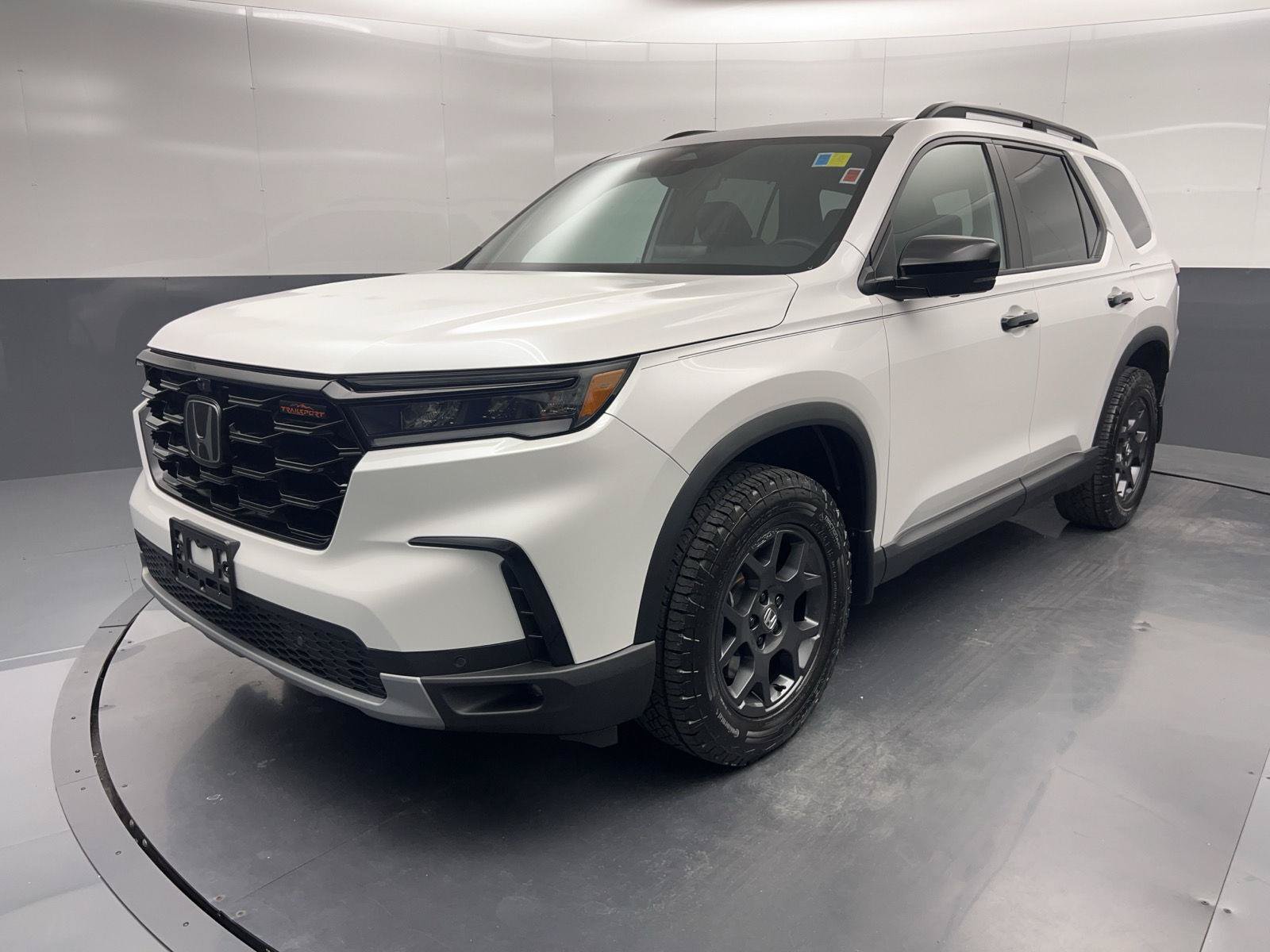 Certified 2025 Honda Pilot TrailSport image 34