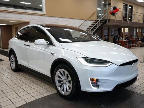 Used 2020 Tesla Model X Long Range image 21
