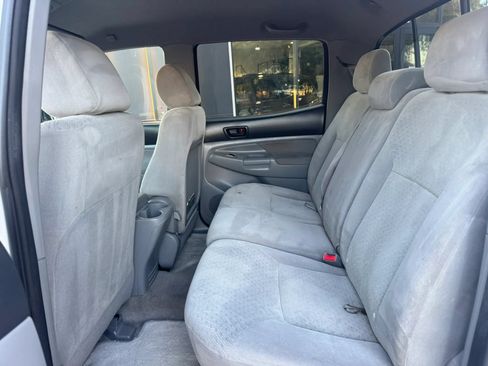 Used 2006 Toyota Tacoma PreRunner RWD image 26