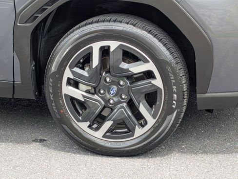 Used 2025 Subaru Forester Limited AWD/4WD image 9