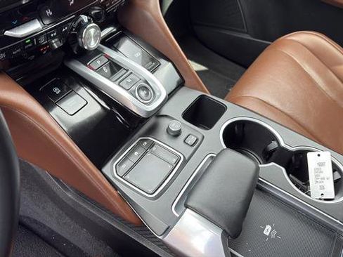 Used 2023 Acura MDX SH-AWD w/ Technology Package image 19