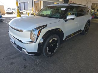 Used 2024 Kia EV9 Land video 1