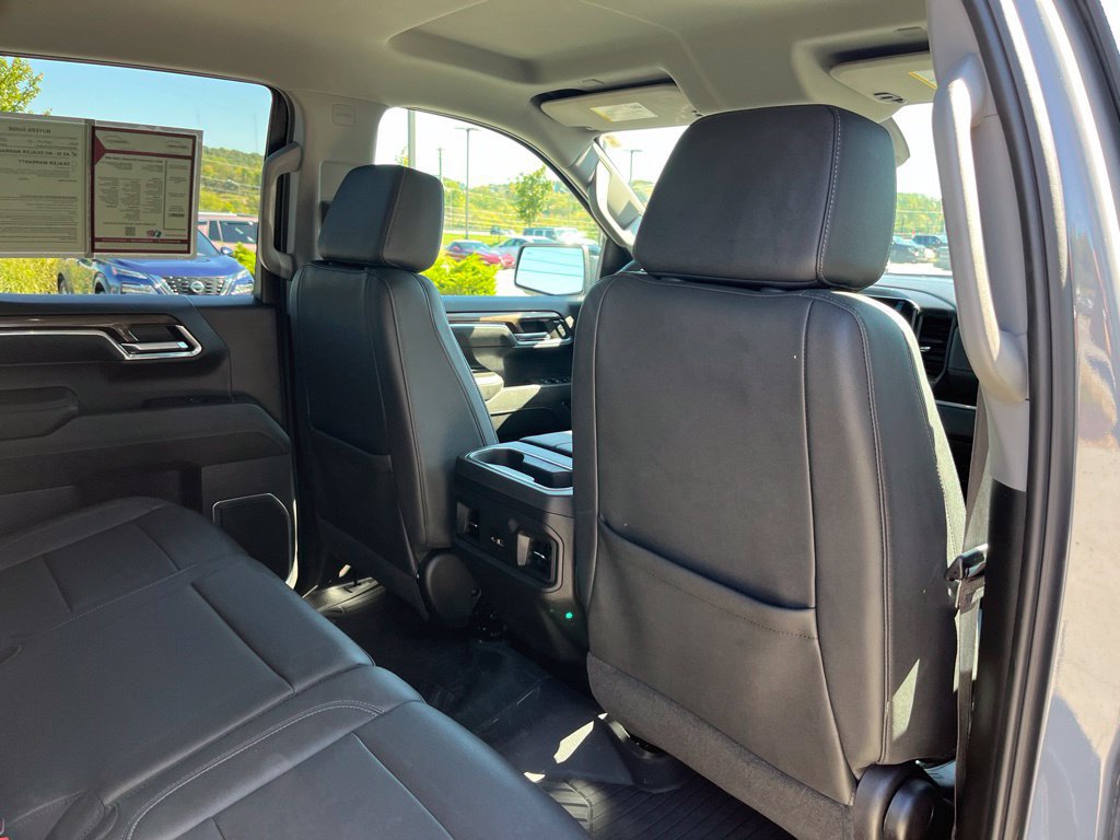 Used 2024 Chevrolet Silverado 1500 RST AWD/4WD image 23