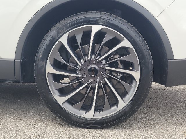 Used 2023 Lincoln Aviator Reserve w/ Equipment Group 201A RWD image 8