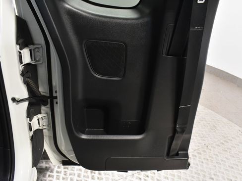 Used 2024 Nissan Frontier S w/ Technology Package image 30