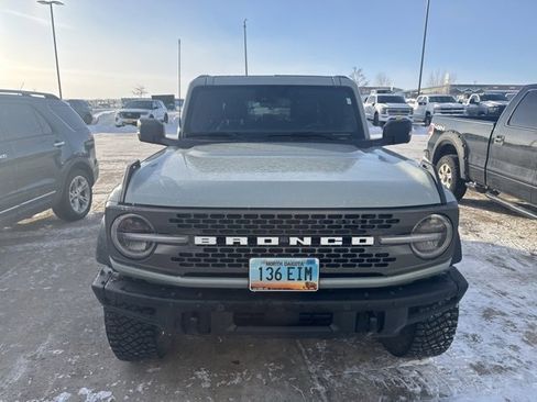 Used 2024 Ford Bronco Badlands image 2