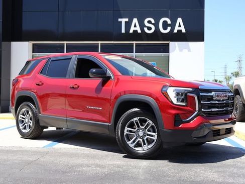 Used 2025 GMC Terrain Elevation AWD/4WD image 1
