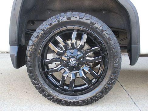 Used 2023 GMC Sierra 1500 Denali Ultimate AWD/4WD image 38