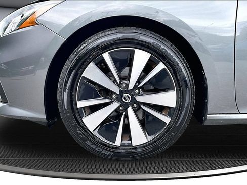 Used 2019 Nissan Altima 2.5 SL FWD image 34