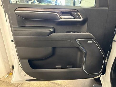 Used 2023 Chevrolet Silverado 1500 LTZ w/ LTZ Convenience Package II AWD/4WD image 10