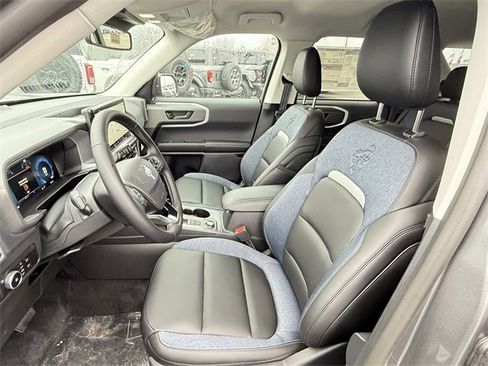 New 2025 Ford Bronco Sport Outer Banks image 9