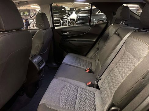 Used 2023 Chevrolet Equinox LT image 17