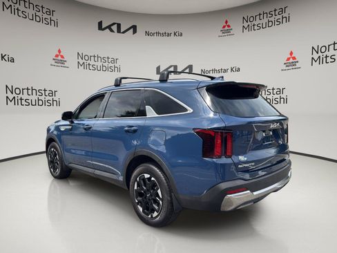 Used 2024 Kia Sorento S w/ Panoramic Sunroof Package AWD/4WD image 5