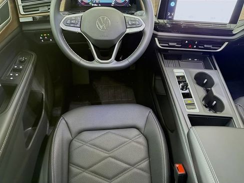 New 2026 Volkswagen Atlas SE FWD image 24