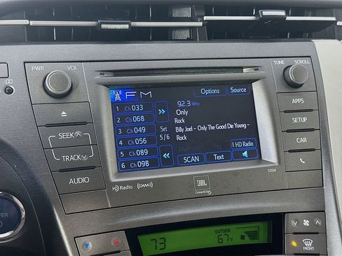 Used 2014 Toyota Prius Four image 18