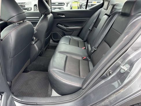 Used 2024 Nissan Altima 2.5 SR FWD image 28