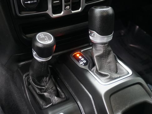 Used 2020 Jeep Wrangler Unlimited Sport S image 22