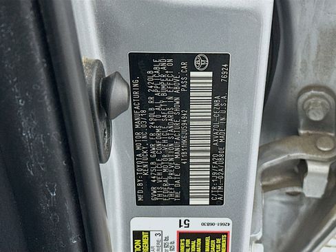 Used 2018 Toyota Camry LE image 12