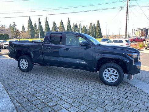 New 2026 Toyota Tacoma SR5 RWD image 6
