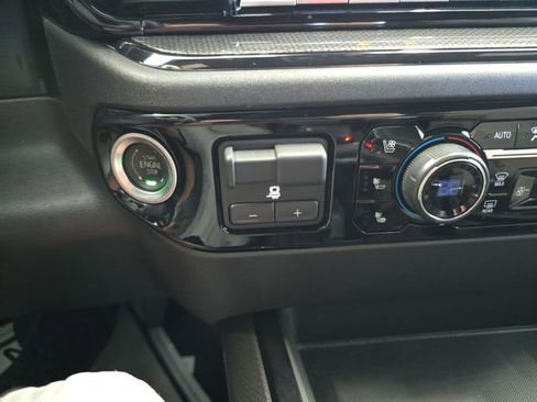 Certified 2025 Chevrolet Silverado 1500 ZR2 w/ Technology Package image 23