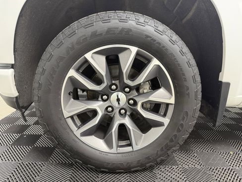 Used 2022 Chevrolet Silverado 1500 RST w/ Safety Package image 11