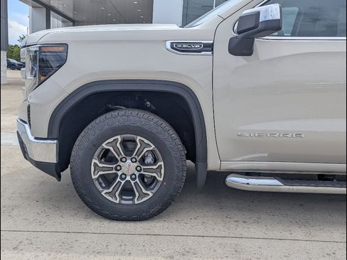 New 2026 GMC Sierra 1500 SLE w/ X31 Off-Road Package AWD/4WD image 10