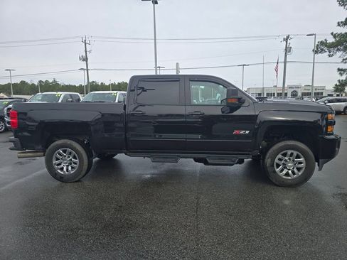 Used 2018 Chevrolet Silverado 2500 LTZ w/ Duramax Plus Package image 32