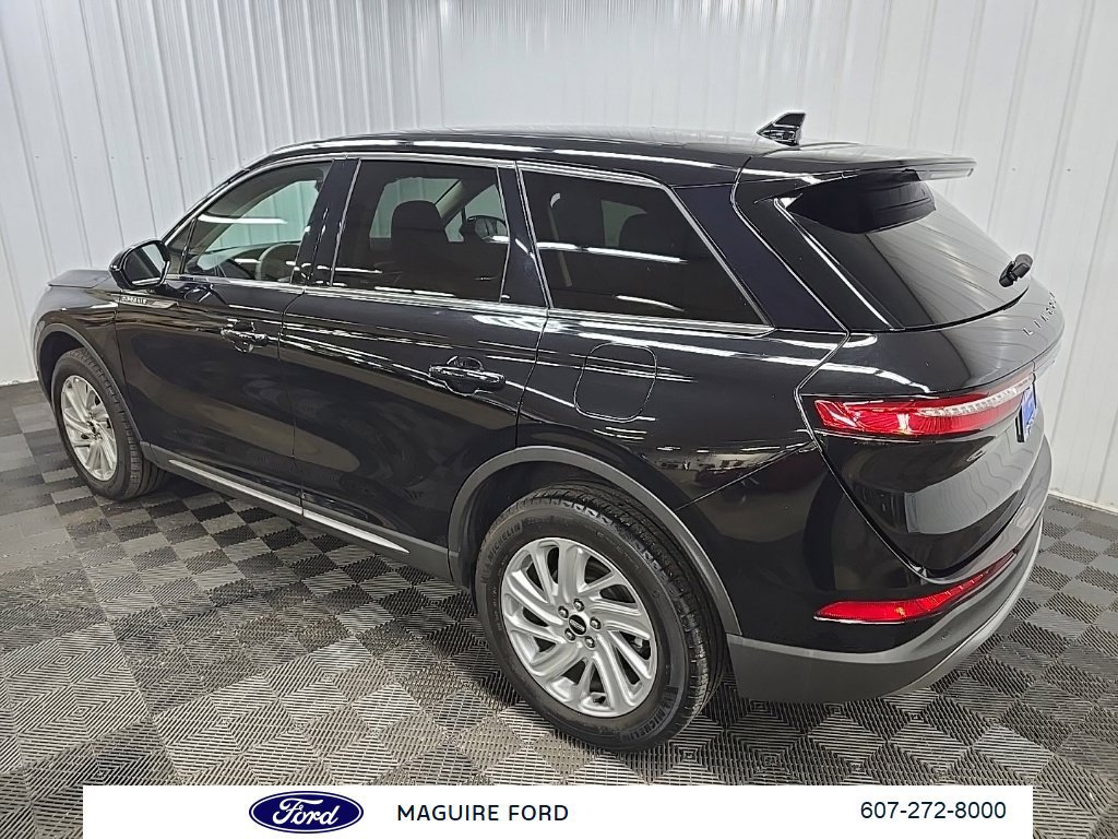 Used 2024 Lincoln Corsair AWD image 10