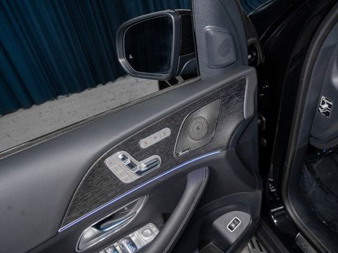 New 2025 Mercedes-Benz GLS 580 4MATIC image 12