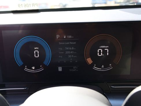 Used 2024 Hyundai Kona SEL FWD image 29