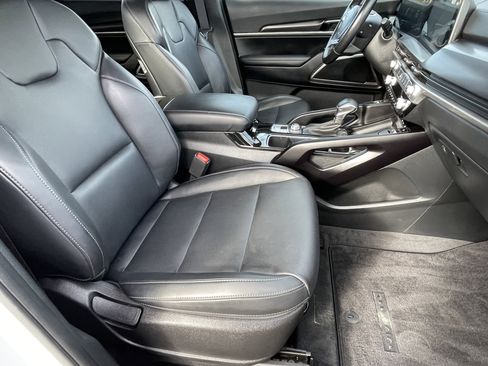 Used 2024 Kia Telluride S image 14