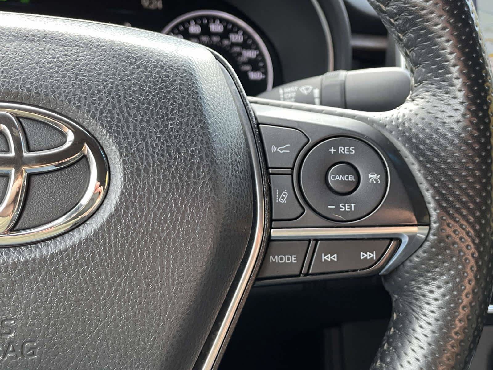 Used 2021 Toyota Avalon Limited FWD image 35