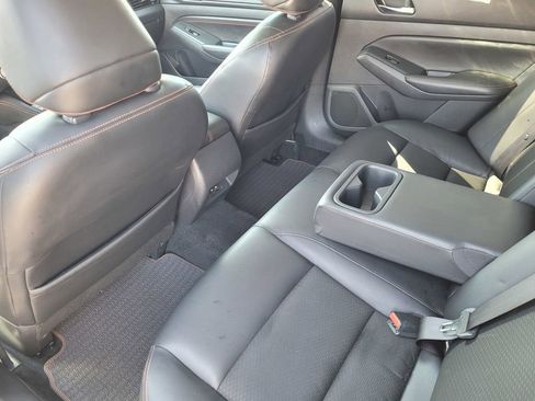 Used 2019 Nissan Altima 2.5 SR w/ SR Premium Package FWD image 9