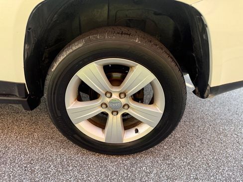 Used 2015 Jeep Compass High Altitude AWD/4WD image 34