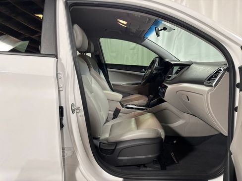 Used 2017 Hyundai Tucson Sport w/ Cargo Package FWD image 15