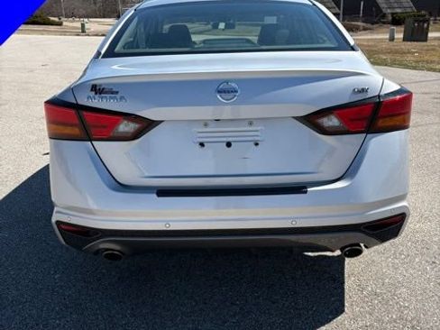 Used 2021 Nissan Altima 2.5 SR FWD image 5