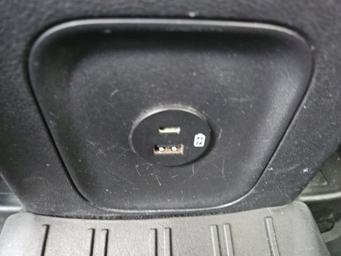 Used 2022 Ford Escape SEL FWD image 16