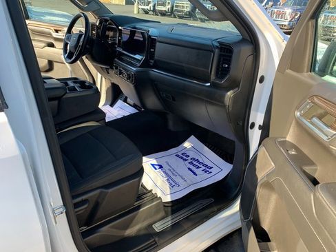 Used 2023 Chevrolet Silverado 1500 LT image 12