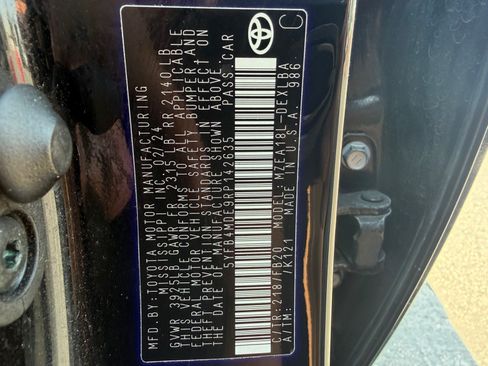 Used 2024 Toyota Corolla LE FWD image 32