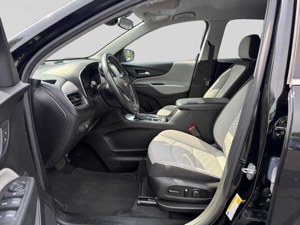 Used 2021 Chevrolet Equinox LT w/ Driver Convenience Package FWD image 14