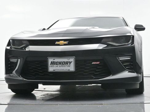 Used 2018 Chevrolet Camaro SS RWD image 48