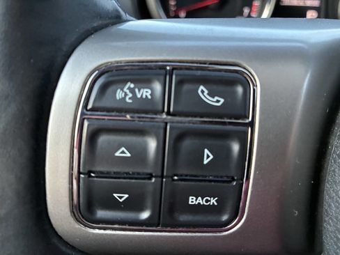 Used 2013 Jeep Grand Cherokee Overland image 24