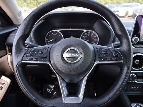Used 2024 Nissan Sentra SV FWD image 10