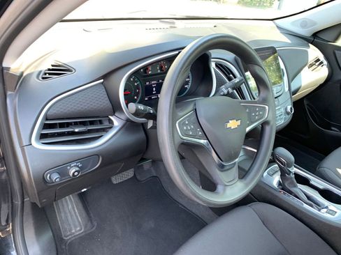 Used 2024 Chevrolet Malibu LT image 34