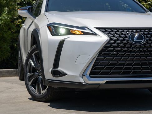New 2026 Lexus UX 300h FWD image 4