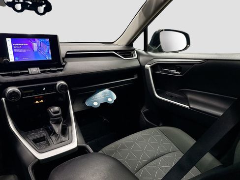 Used 2024 Toyota RAV4 XLE image 24