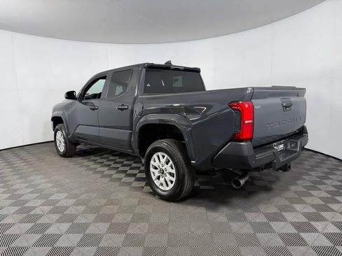 Used 2025 Toyota Tacoma SR image 10