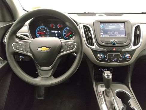Used 2019 Chevrolet Equinox LS image 22