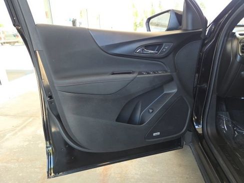 Used 2022 Chevrolet Equinox RS w/ RS Leather Package AWD/4WD image 24